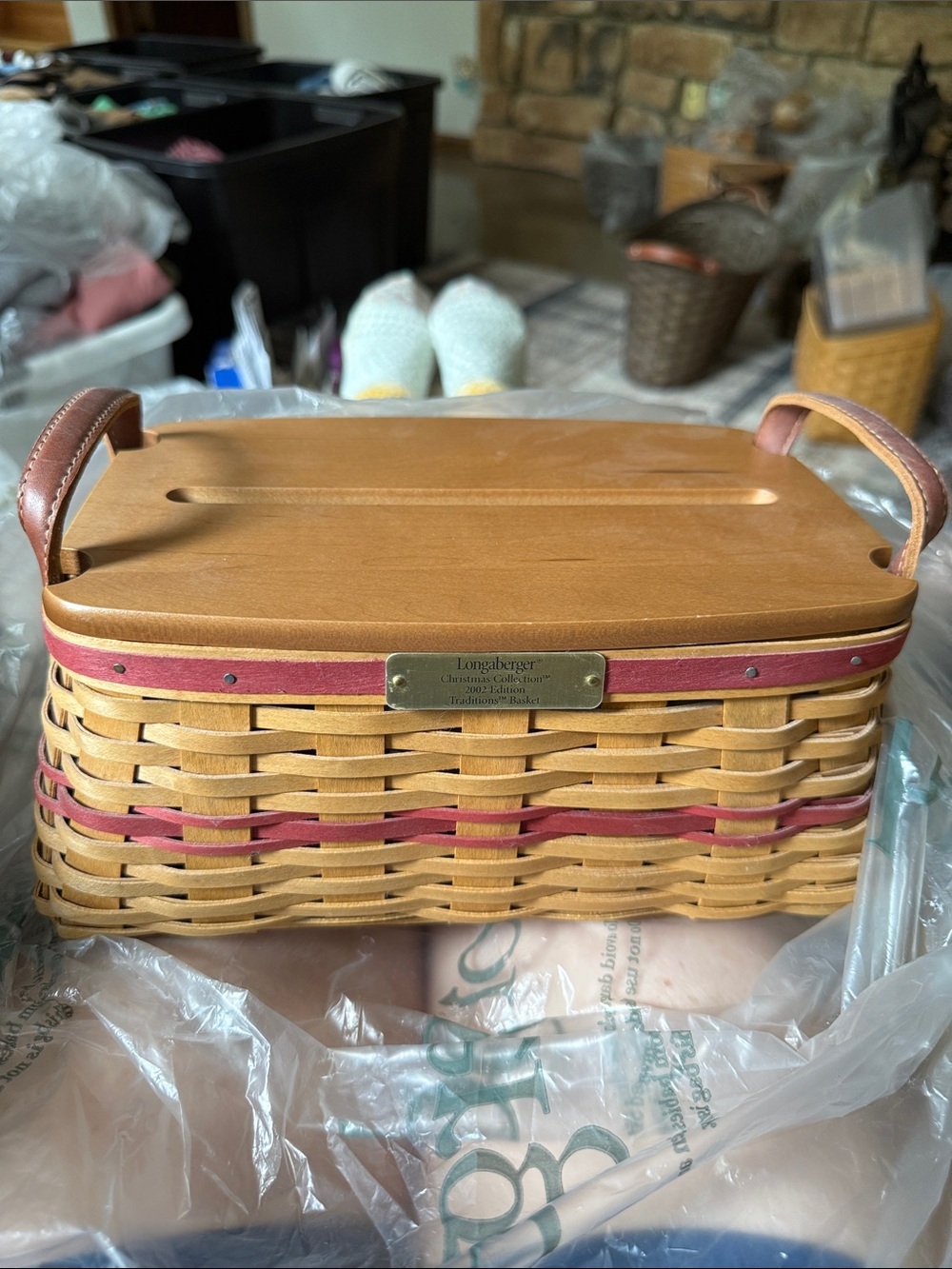 Longaberger Christmas edition with protector, dowels, liner and lid 2002 - Picture 3 of 9